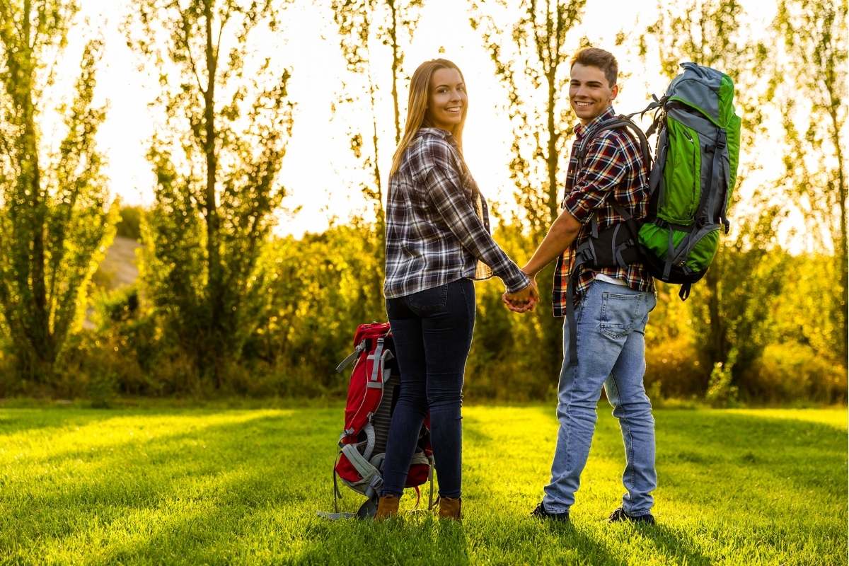 30 Fun Cute Camping Activities For Couples Go Outdoors Camping